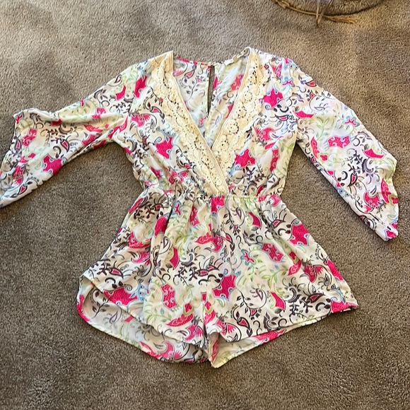 Romper - Picture 1 of 3